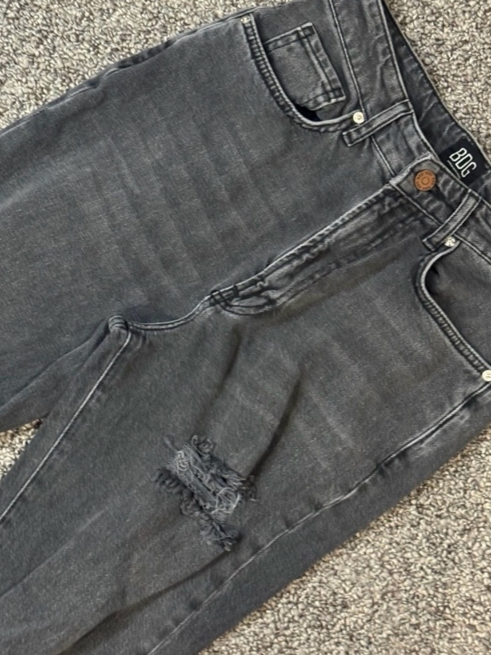 BDG high-rise stretch flare distressed jeans Charcoal black Size 26 - Picture 4 of 7